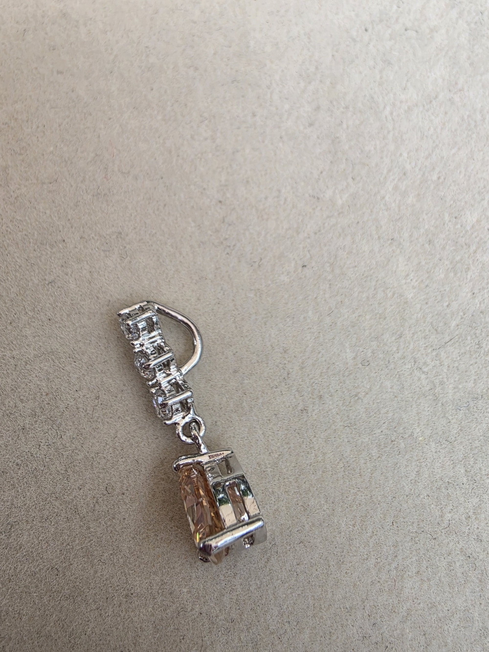 Sterling Silver Trillion Champagne Drop Pendant 1.84 g - Picture 3 of 9